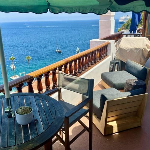- Sink into chic coastal comfort, loungers and views made for lazy mornings and golden sunsets
- Sip, snack, and sway to the sea breeze in your private front row seat to paradise
- This spot is pure magic for coffee, cocktails, or stargazing